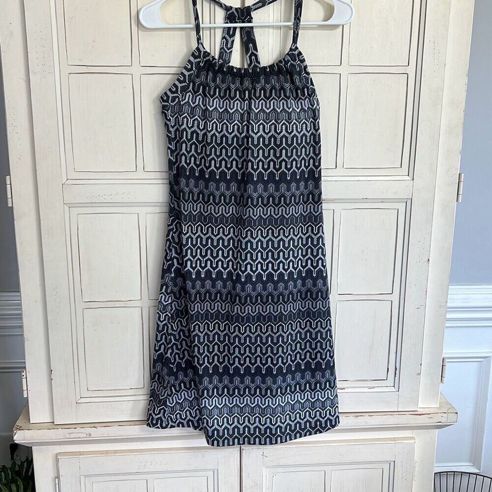 Prana size small women’s dress gray & white